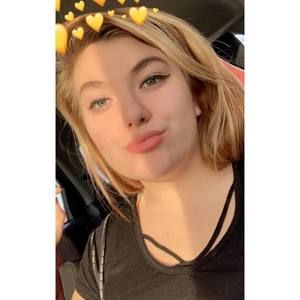 Meet your Posher, Daphney